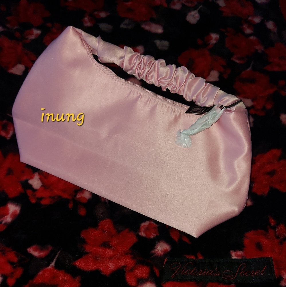 Victoria secret Scrunch bag NWT - Picture 3 of 9